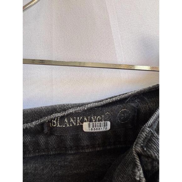 BLANKNYC Black Needed Me Skirt Size 34 with Fabric Pull - Picture 6 of 9